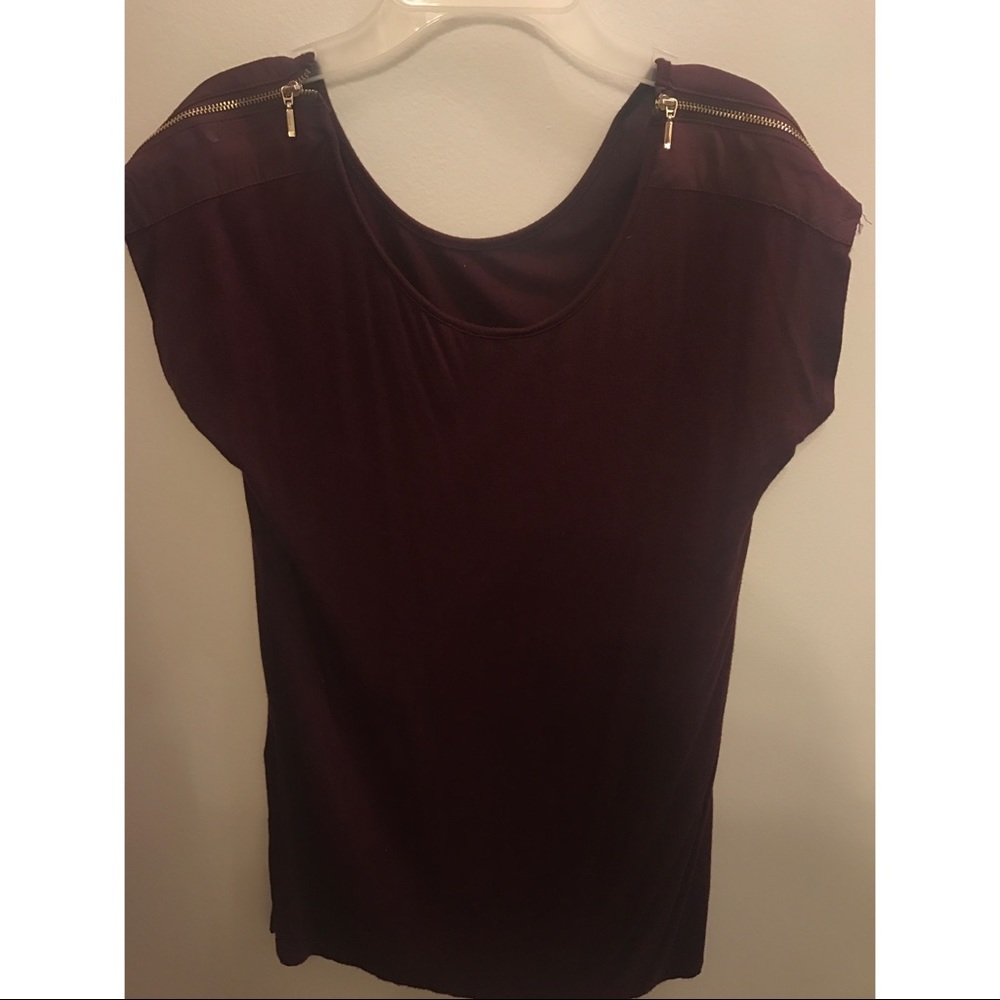 Burgundy tee with zippered sleeves
